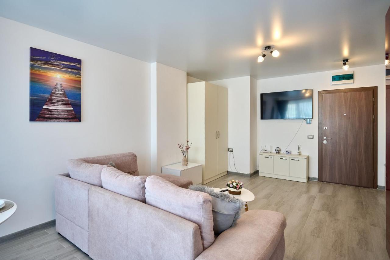 Palmas - Pool By N10 Appartement Năvodari Buitenkant foto